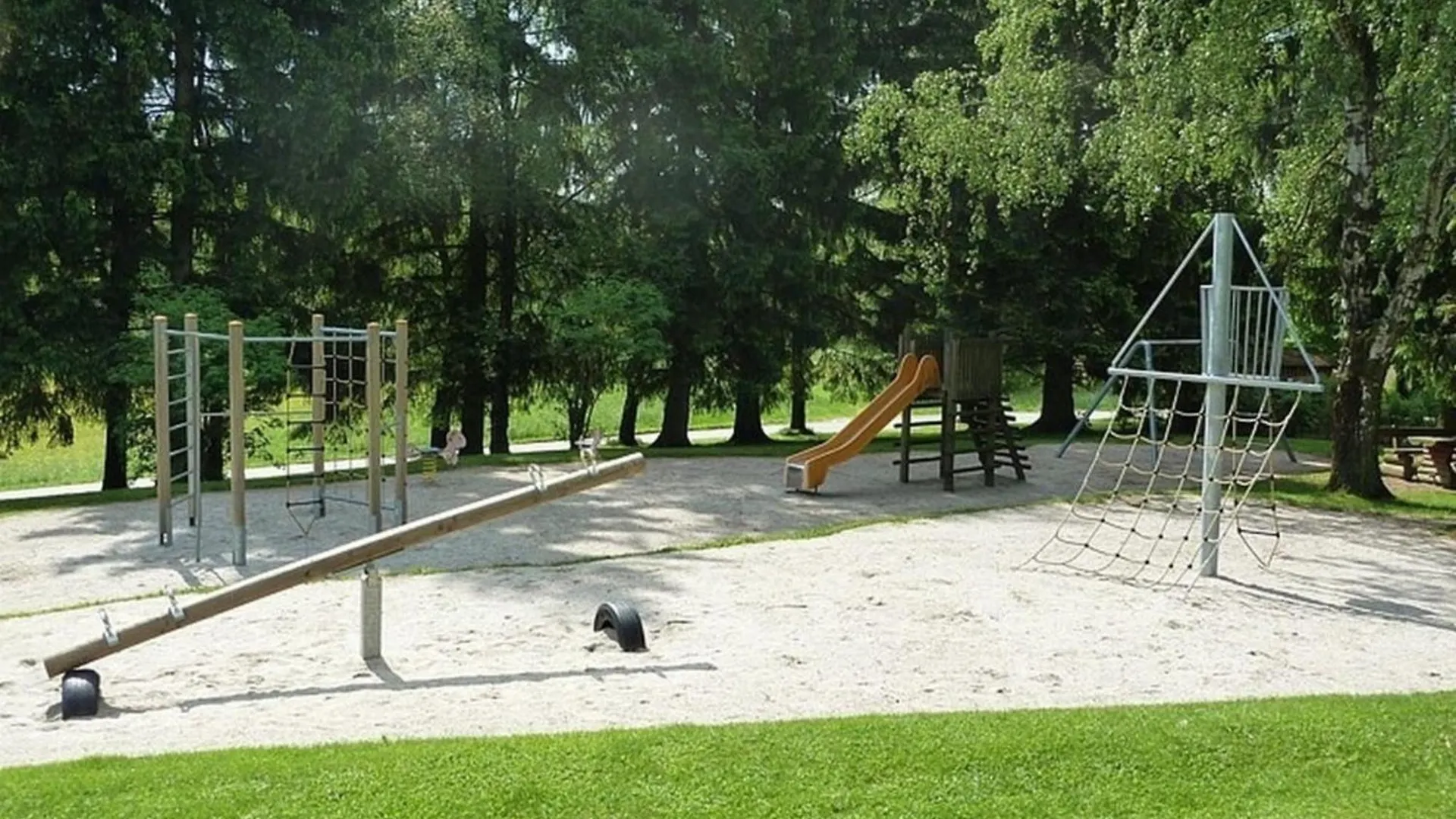 Ferienhaus Nr 12B1, Feriendorf Hagbuegerl, Bayr Wald Waldmünchen 0*,  Alemanha